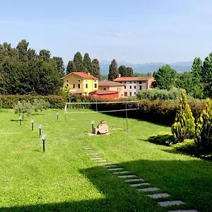 https://intero-alloggio-campagna-lucca.it-tuscanyhotel.com